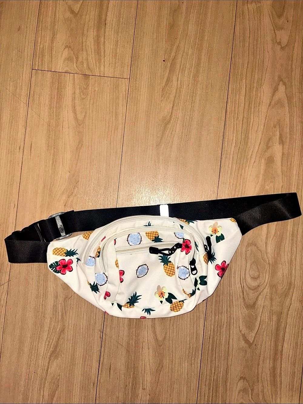 Floral Crossbody Bag in White & Black Like New